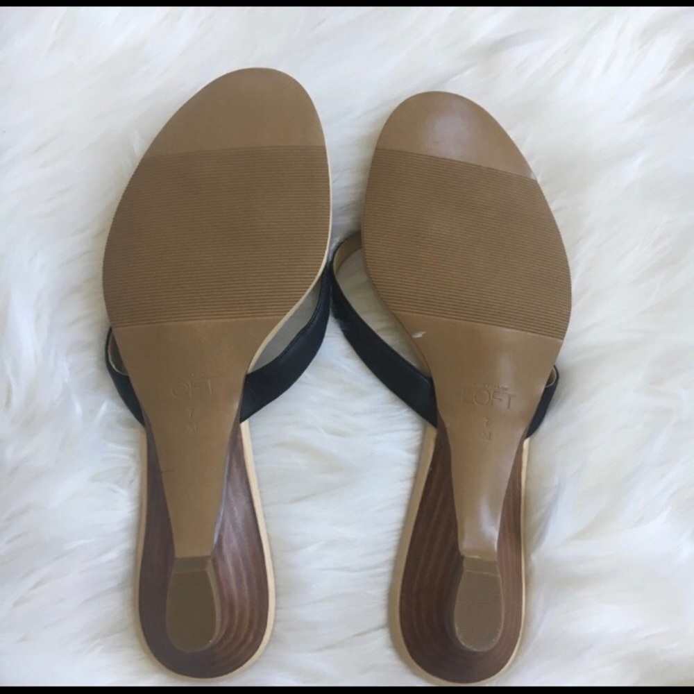 $79 Retail Loft shoes - Picture 6 of 6